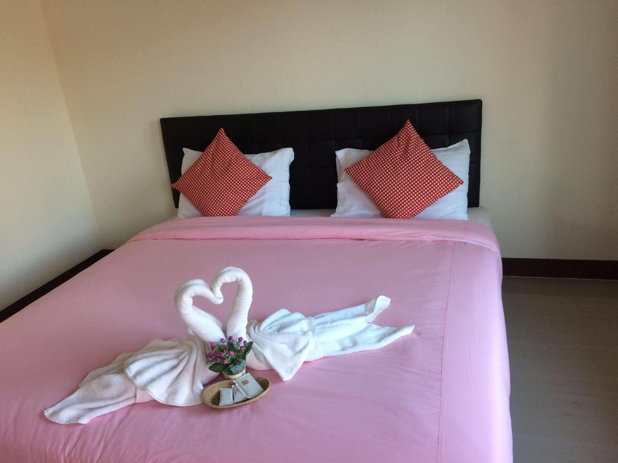 Thana Ville Resort Mae Sot Buitenkant foto